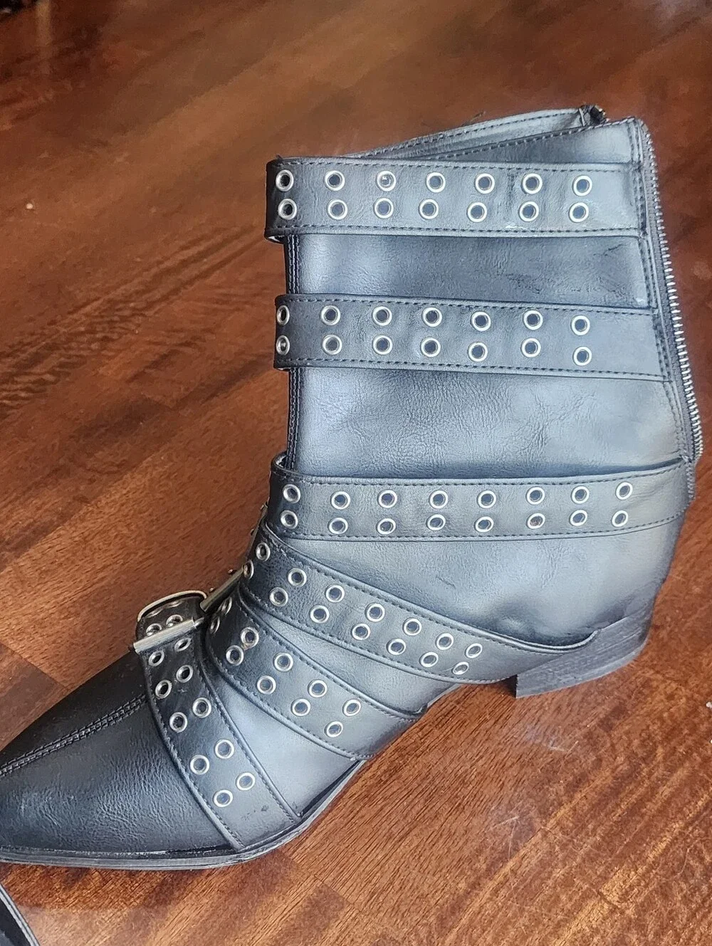 Warlock 70 mens size 8 Demonia Cut